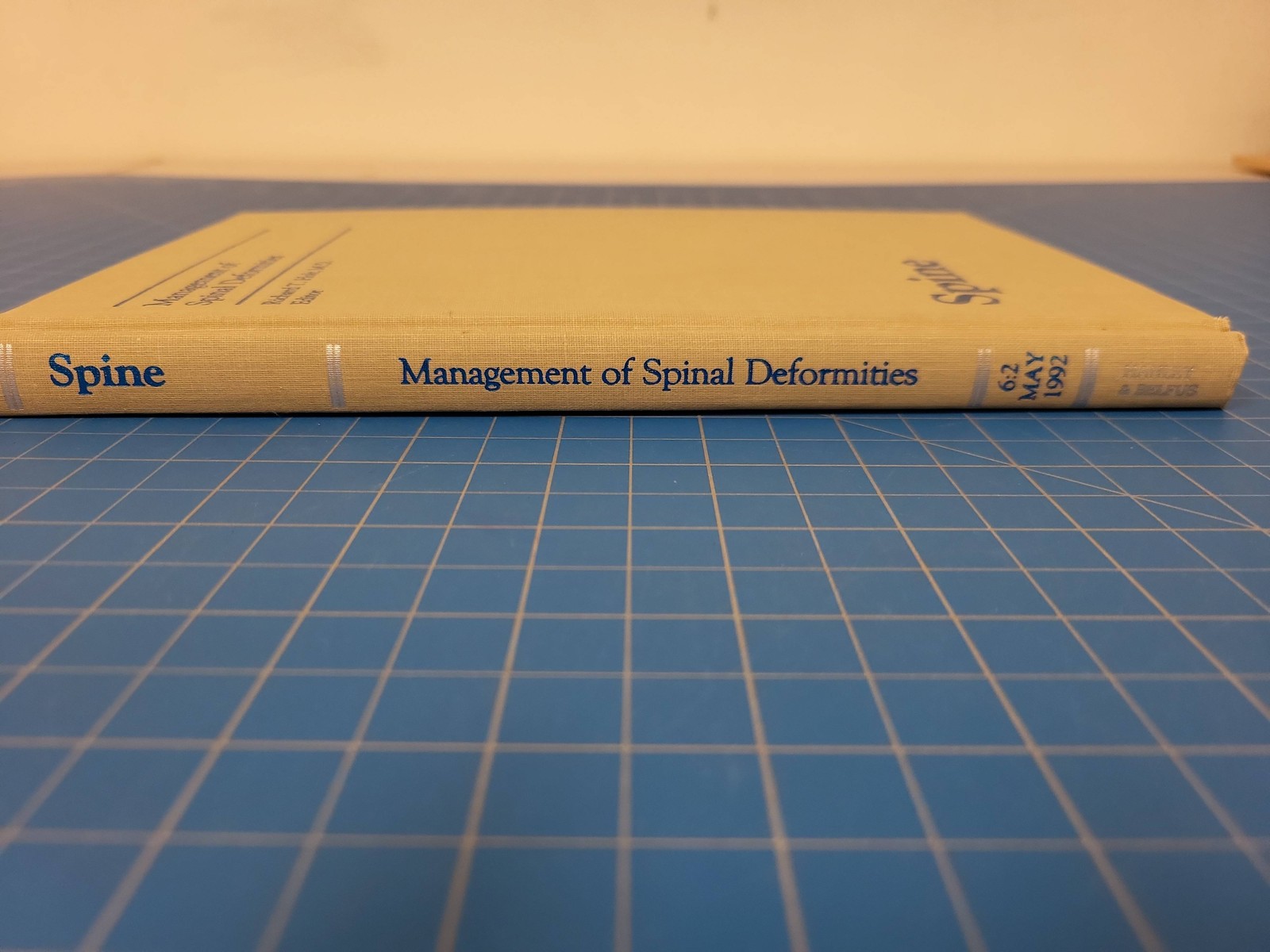 Spine Management Spinal Deformities State Art Reviews Medical Book May 1992