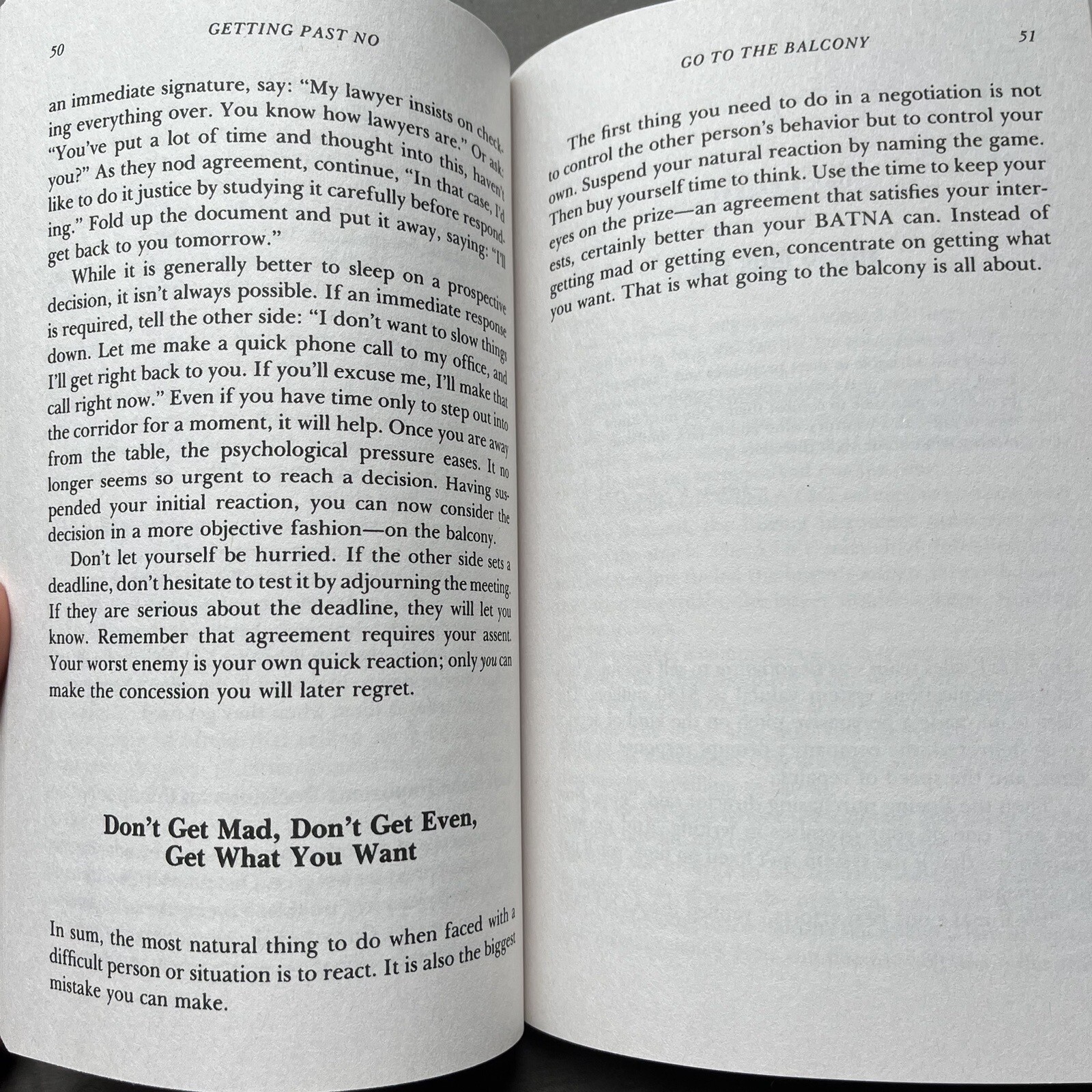 Getting Past No : Negotiating in Difficult Situations by William Ury (1993,…