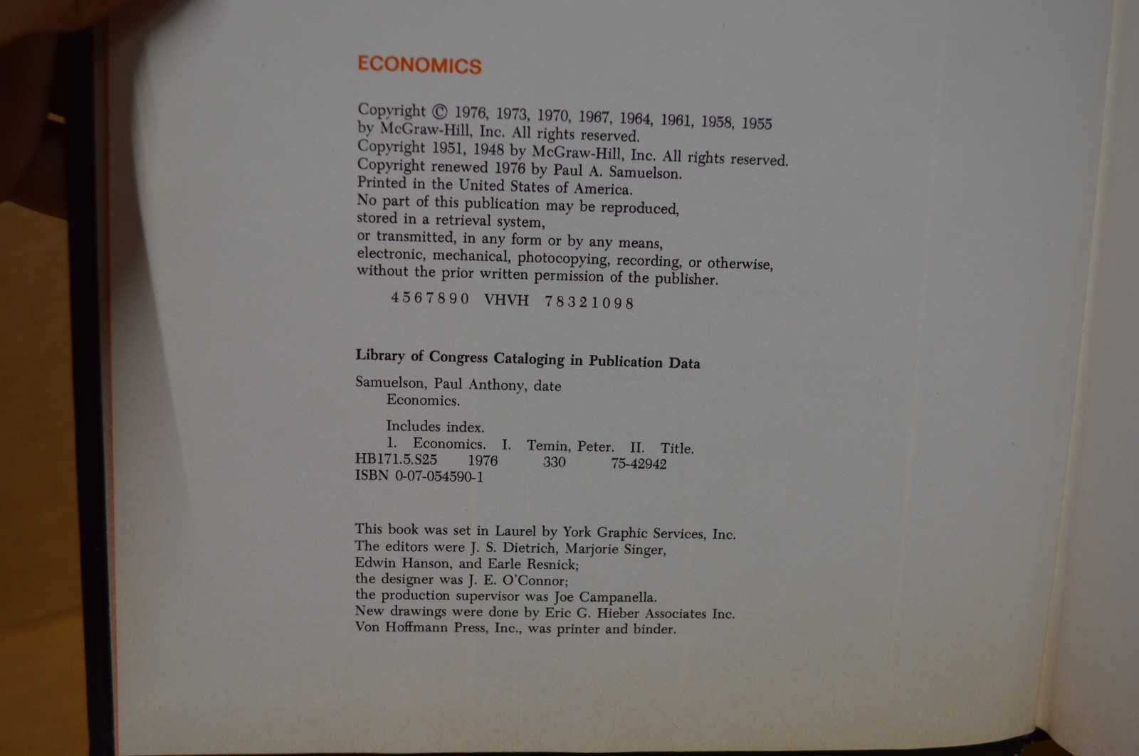 Economics by Paul A. Samuelson Tenth Edition Hardcover, McGraw-Hill, 928 Pages