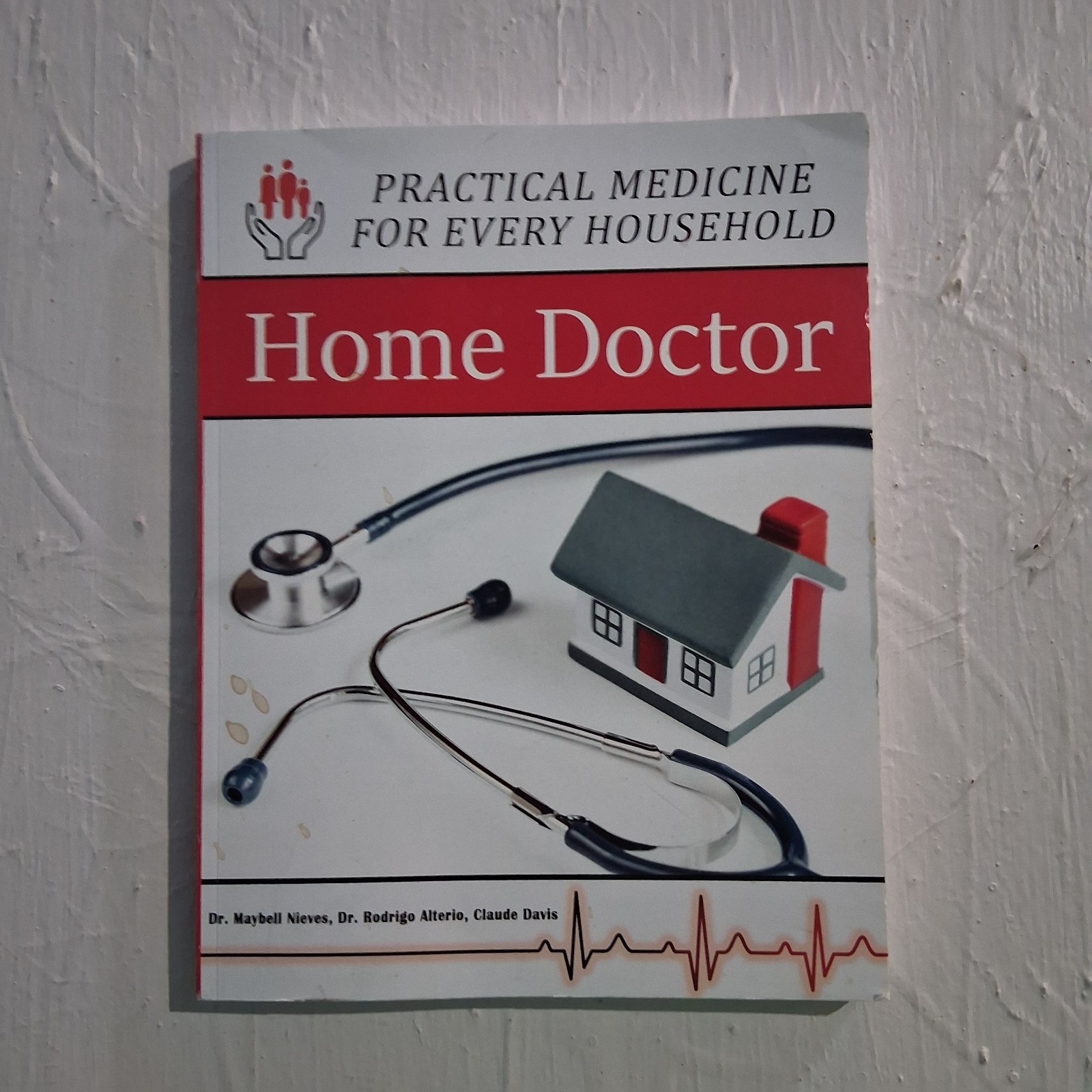 Home Doctor – Practical Medicine for Every Household Paperback