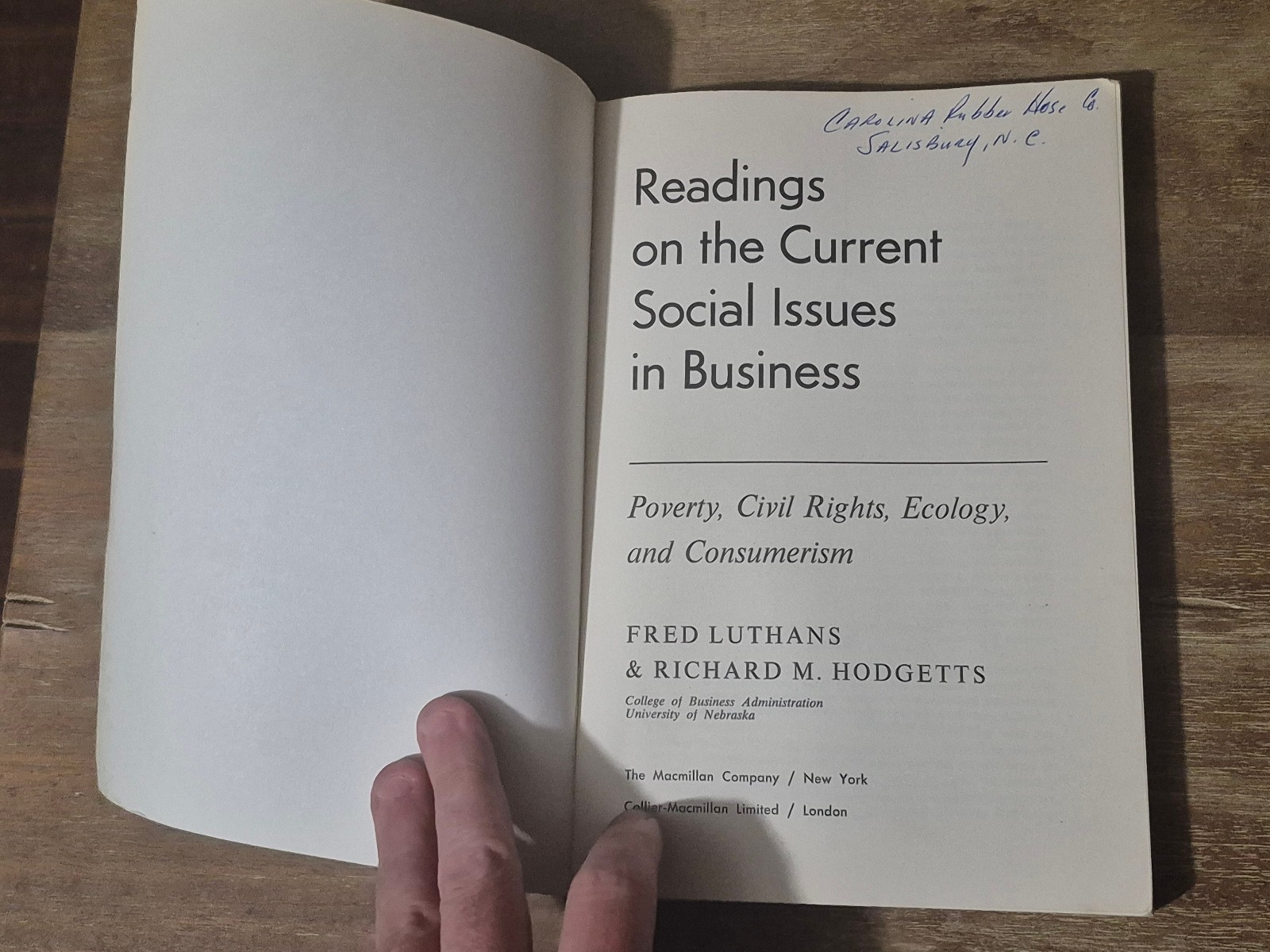 Social Issues in Business Luthans, Fred, Hodgetts, Richard M., Thompson, Kennet