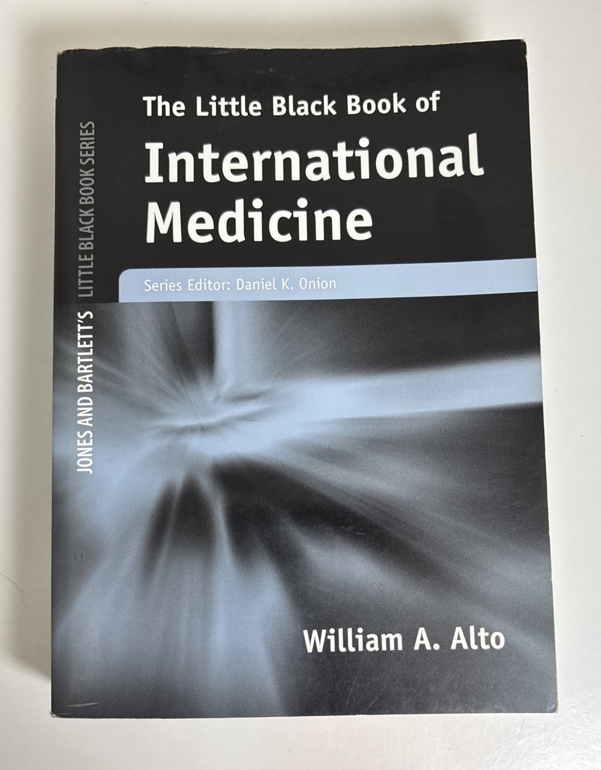 The Little Black Book of International Medicine (Little Black Book Series)