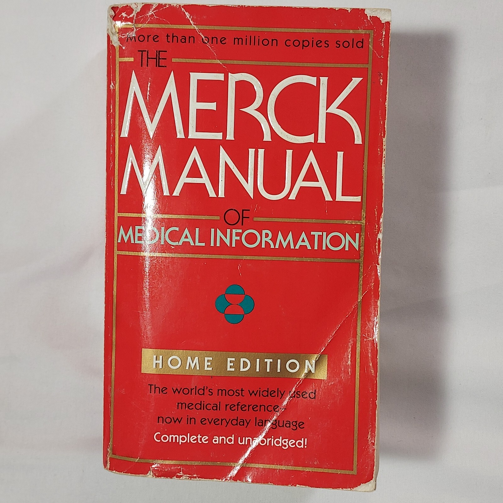 Merck Manual of Medical Information by Robert Berkow 1997 – Fair Condition