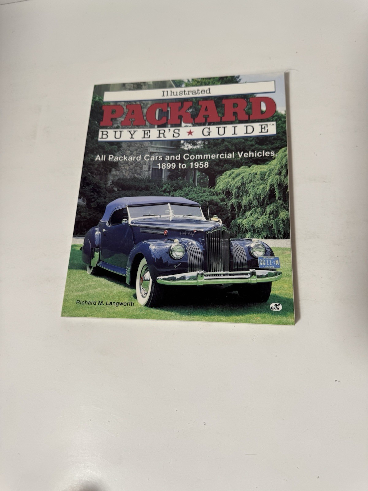 Motorbooks Illustrated Buyer’s Guide Series Illustrated Packard Buyers Guide