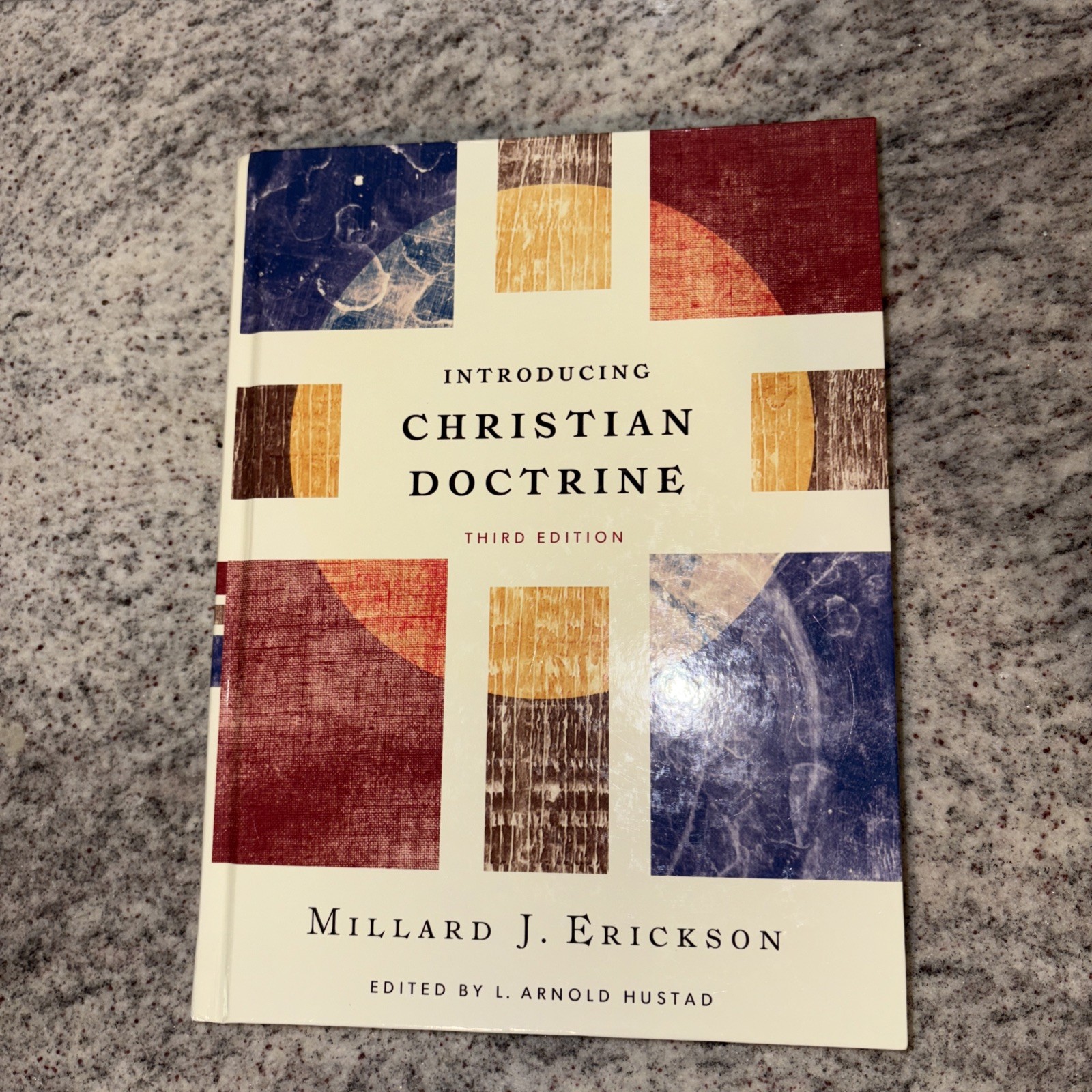Introducing Christian Doctrine – Hardcover By Erickson, Millard J. – GOOD