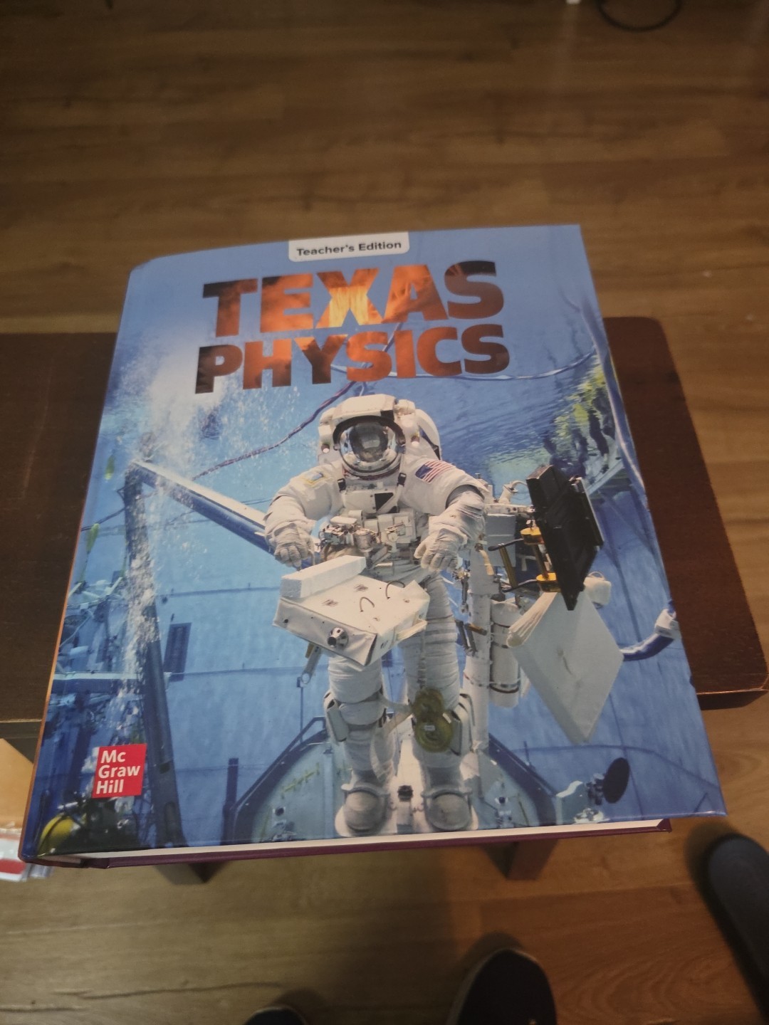 Texas Physics Teacher’s Edition. 2025, Hardcover