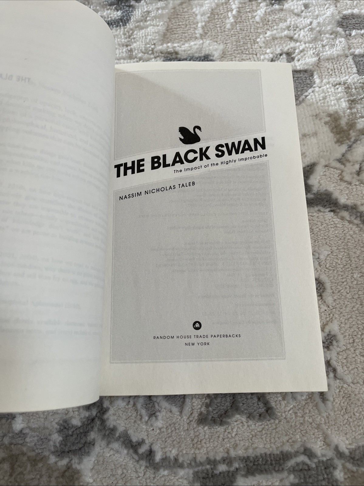 The Black Swan: Second Edition: The Impact of the Highly Improbable