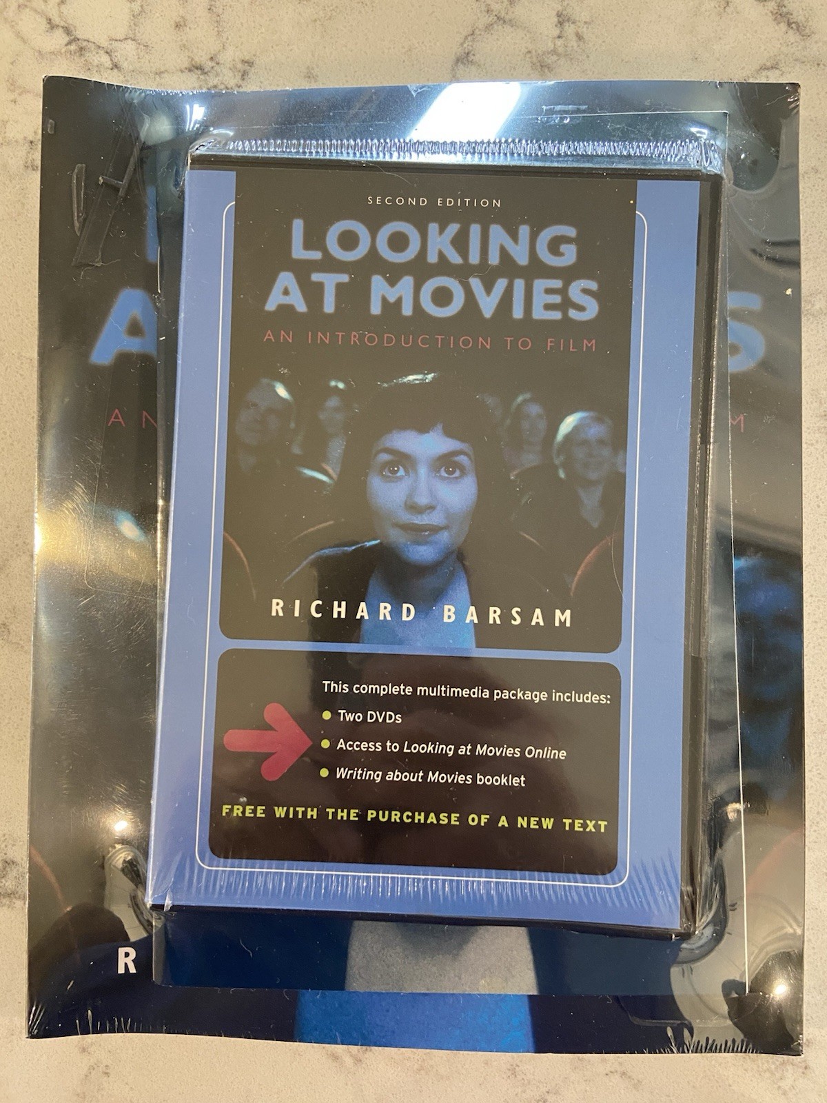 Looking at Movies: An Introduction to Film (Second Edition) BOOK & DVD