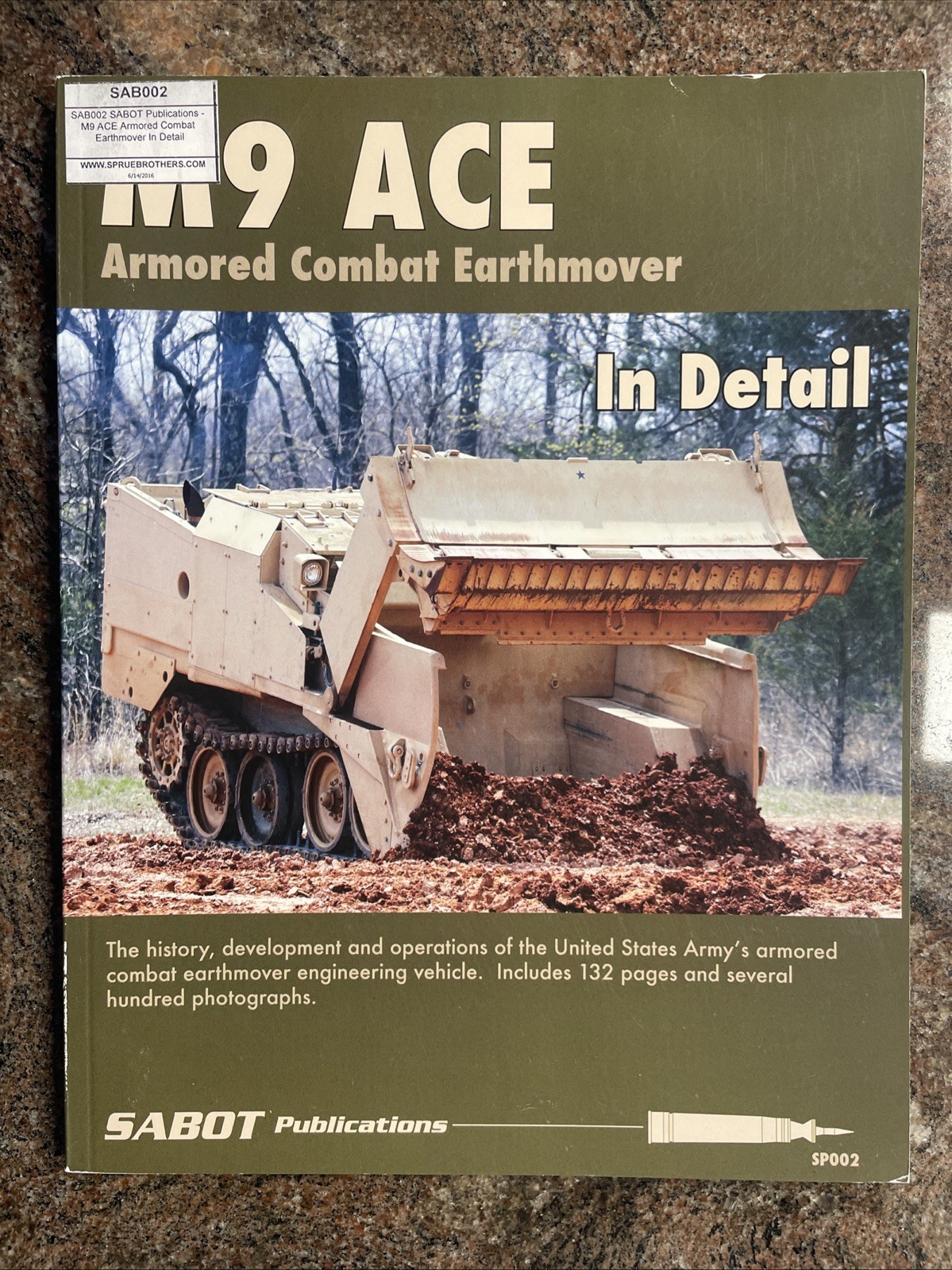 M9 ACE Armored Combat Earthmover – SABOT Publications No. SP002, SB, 126 Pages