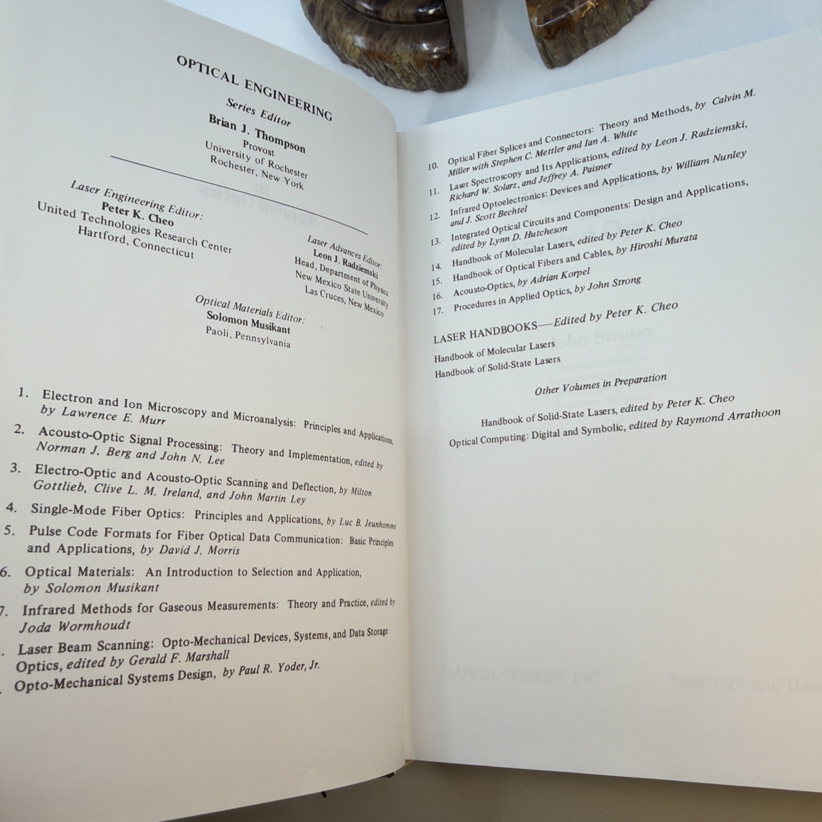 Procedures in Applied Optics John Strong Marcel Dekker HC 1989 (AZ6)