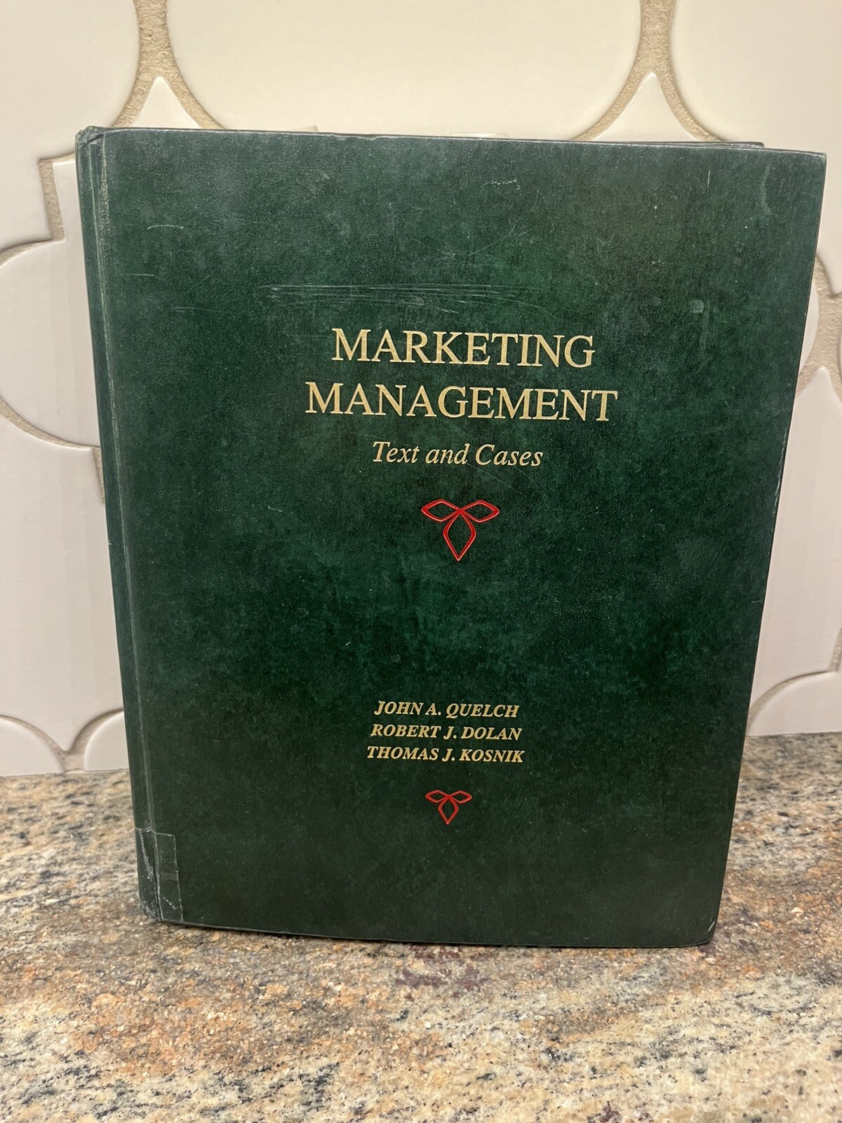 Marketing Management: Text and Cases (MCGRAW HILL/IRWIN SERIES IN MARKETING)