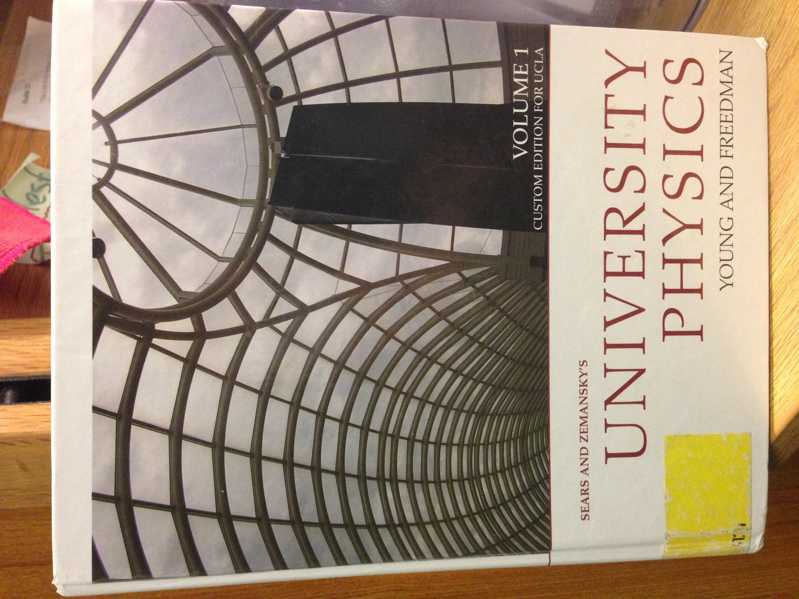 Sears and Zemansky’s University Physics, Vol. 1 (Chapters 1-20)