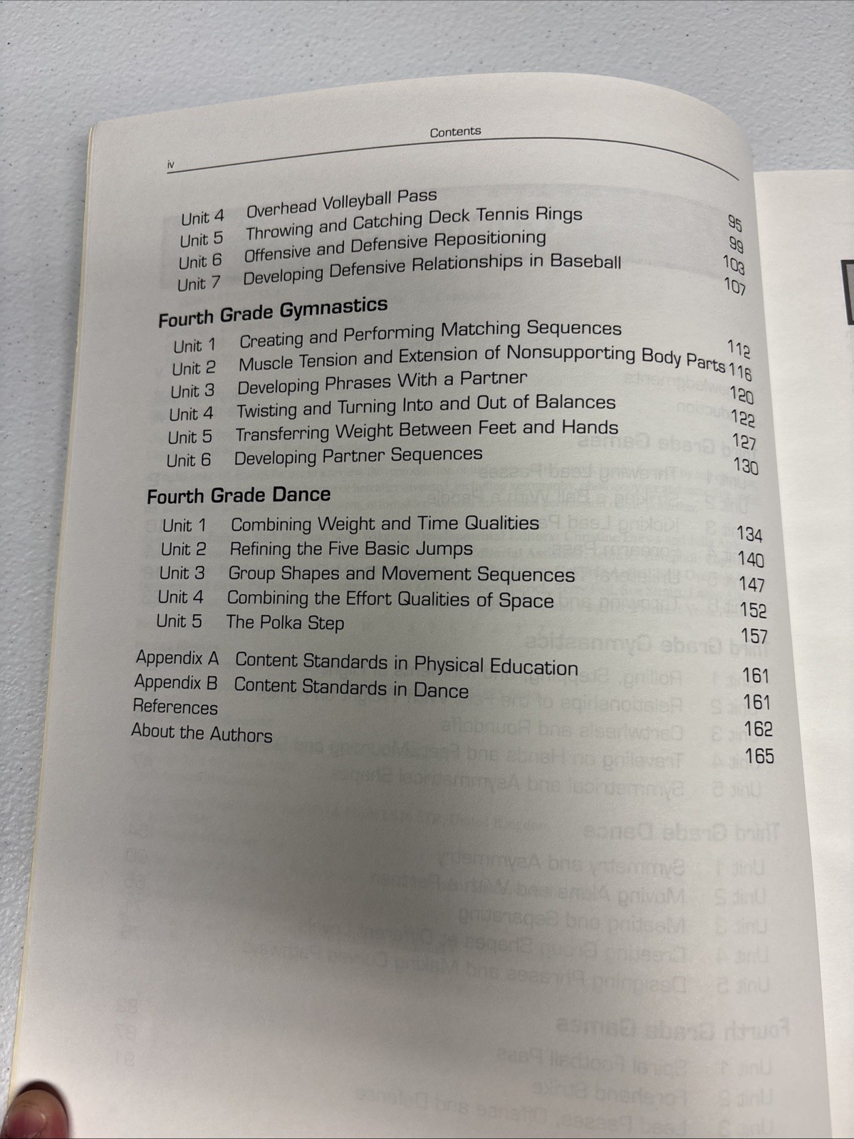 Physical Education Unit Plans for Grades 3-4 by Dawn Clark, Bette Logsdon,…