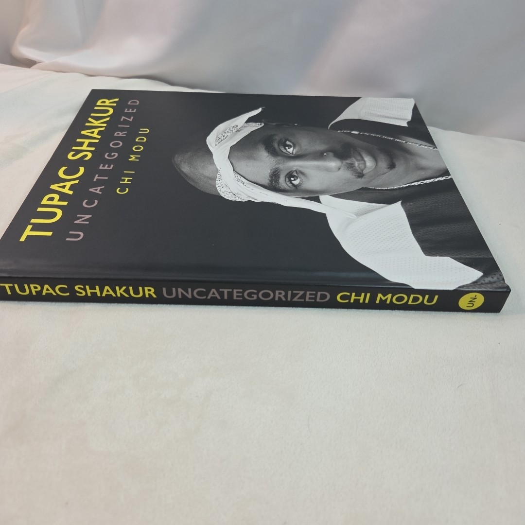 Tupac Shakur: Uncategorized by Chi Modu Photography Hip Hop 1990s Hardcover
