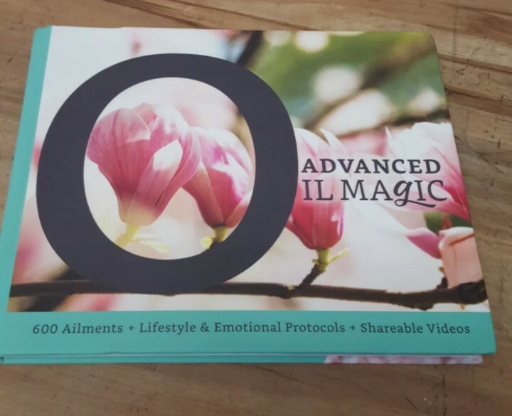 ADVANCED OIL MAGIC Series 4 [Hardcover] Oil Magic Publishing 2021