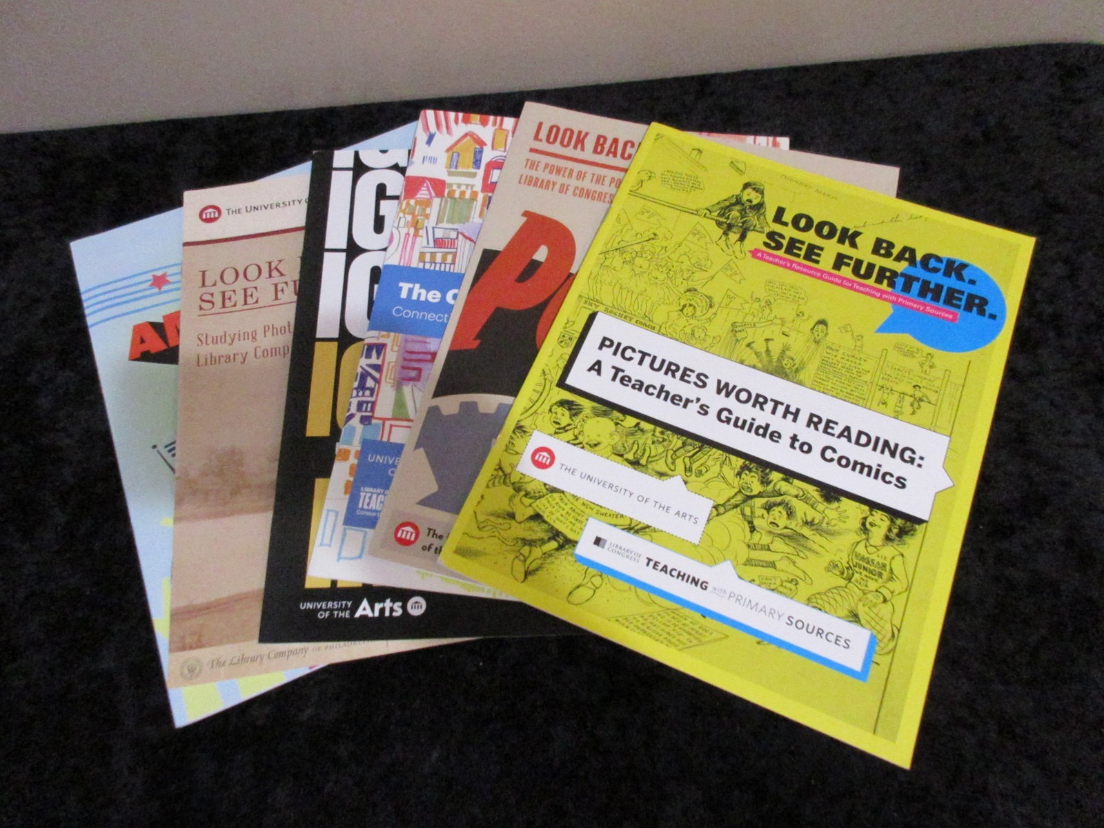 Lot of 6 University of the Arts 0f Teaching with Primary Sources Booklets-Ref.